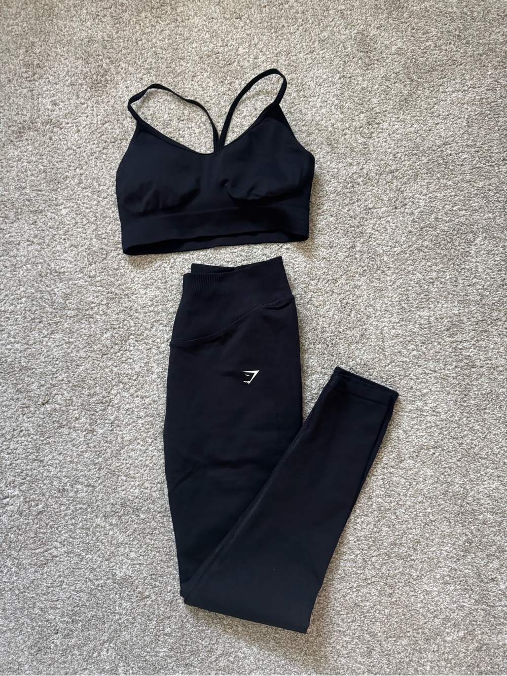 Gymshark Black Seamless Sports Bra and Leggings Set